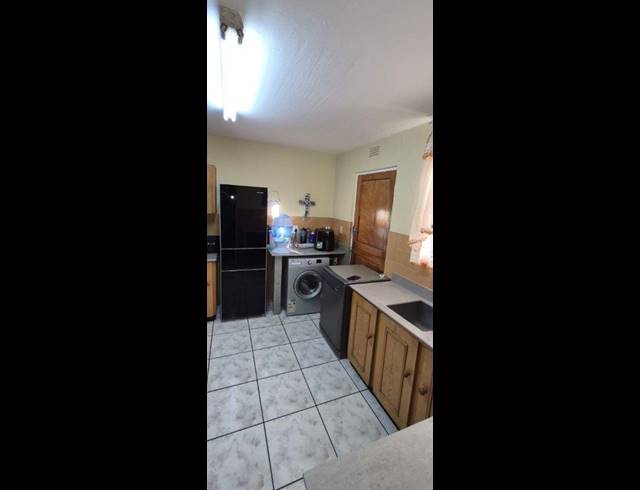 3 BEDROOM TOWNHOUSE FOR SALE IN BIRCHLEIGH NORTH